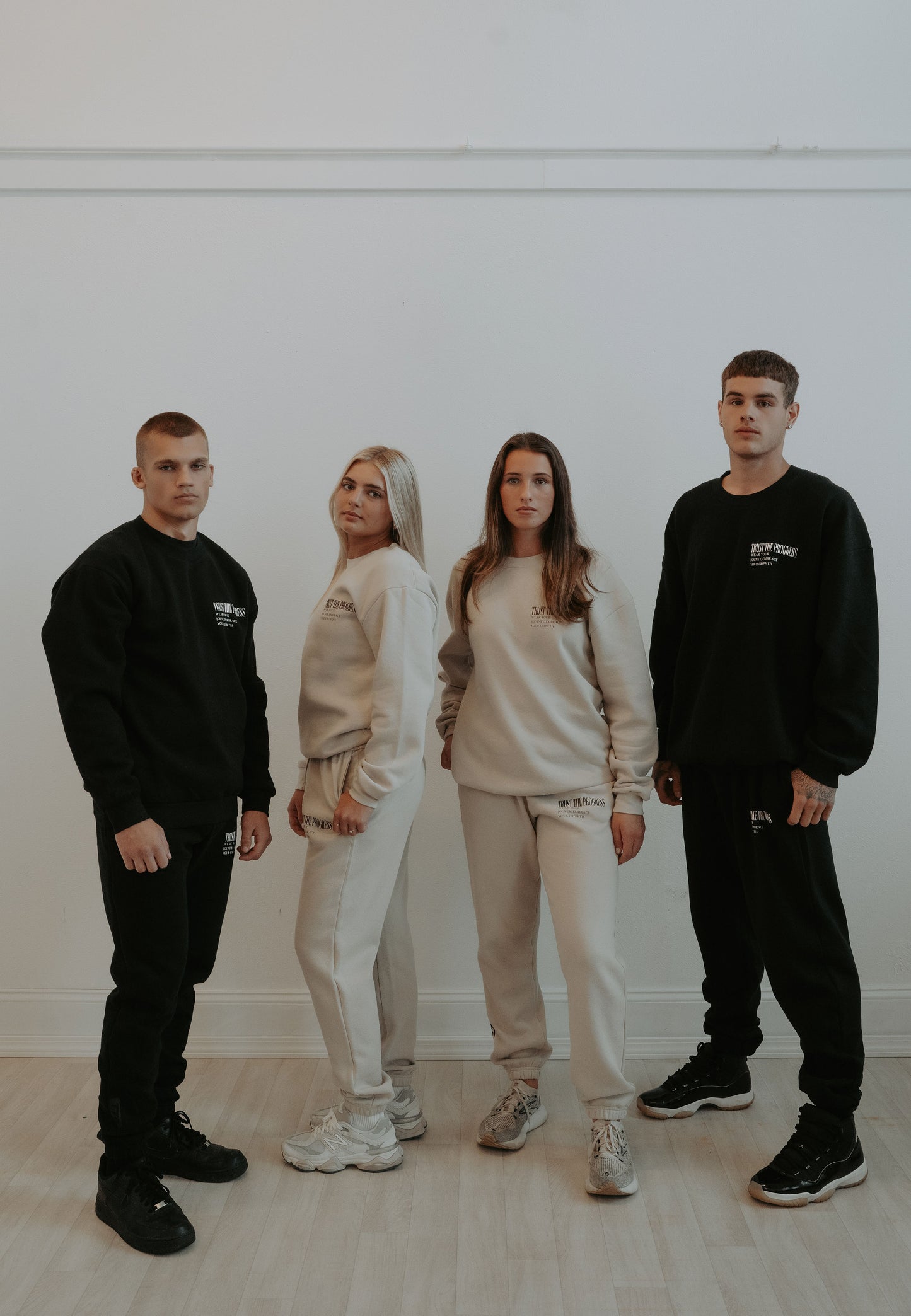 SWEATPANTS (CREAM)