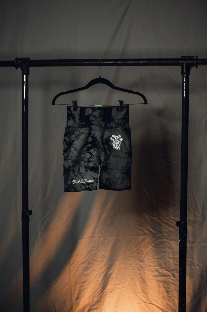 SCRUNCH SHORTS (BLACK/GREY)