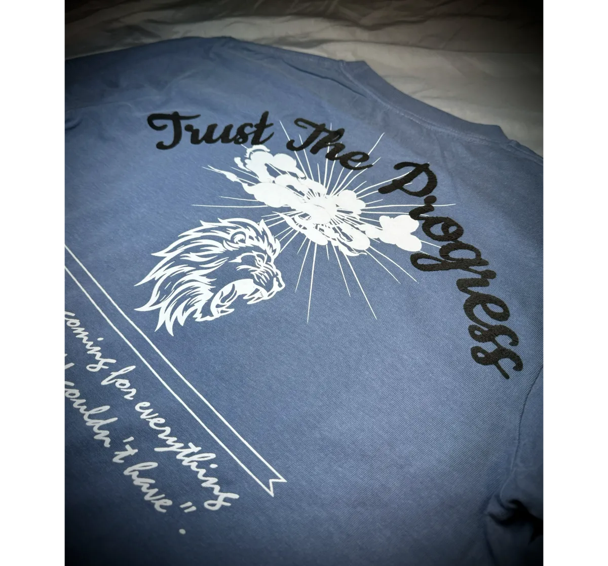 GRAPHIC HEAVYWEIGHT LONG SLEEVE (JEAN BLUE)