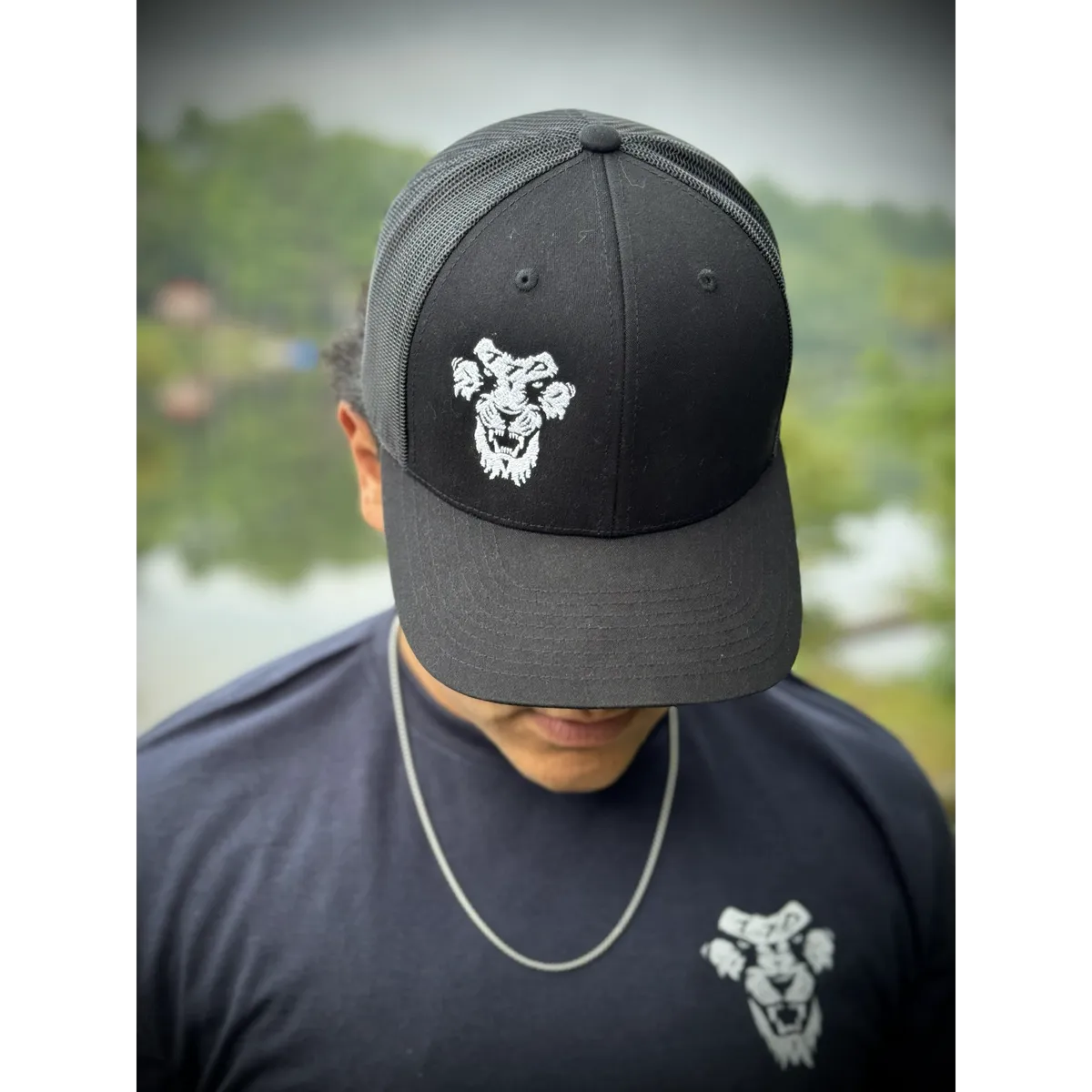 SIDE-LOGO SNAPBACK HAT (BLACK)