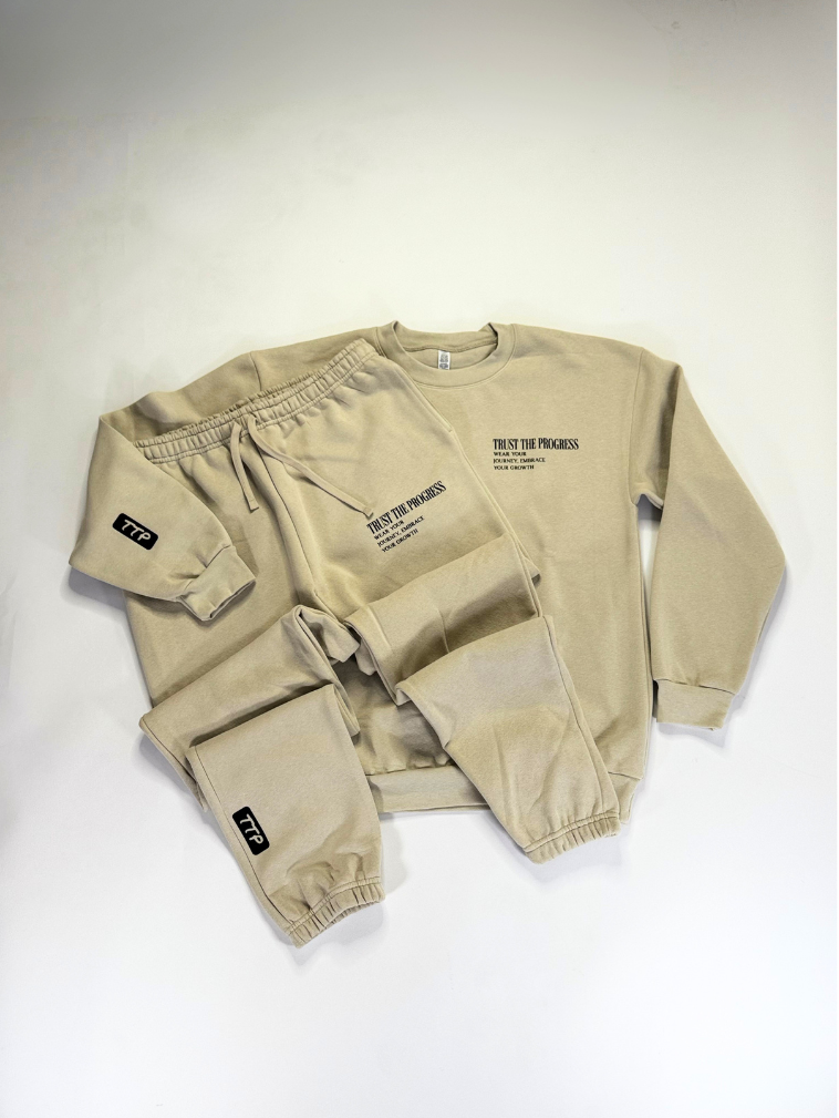 CREAM SWEAT SET