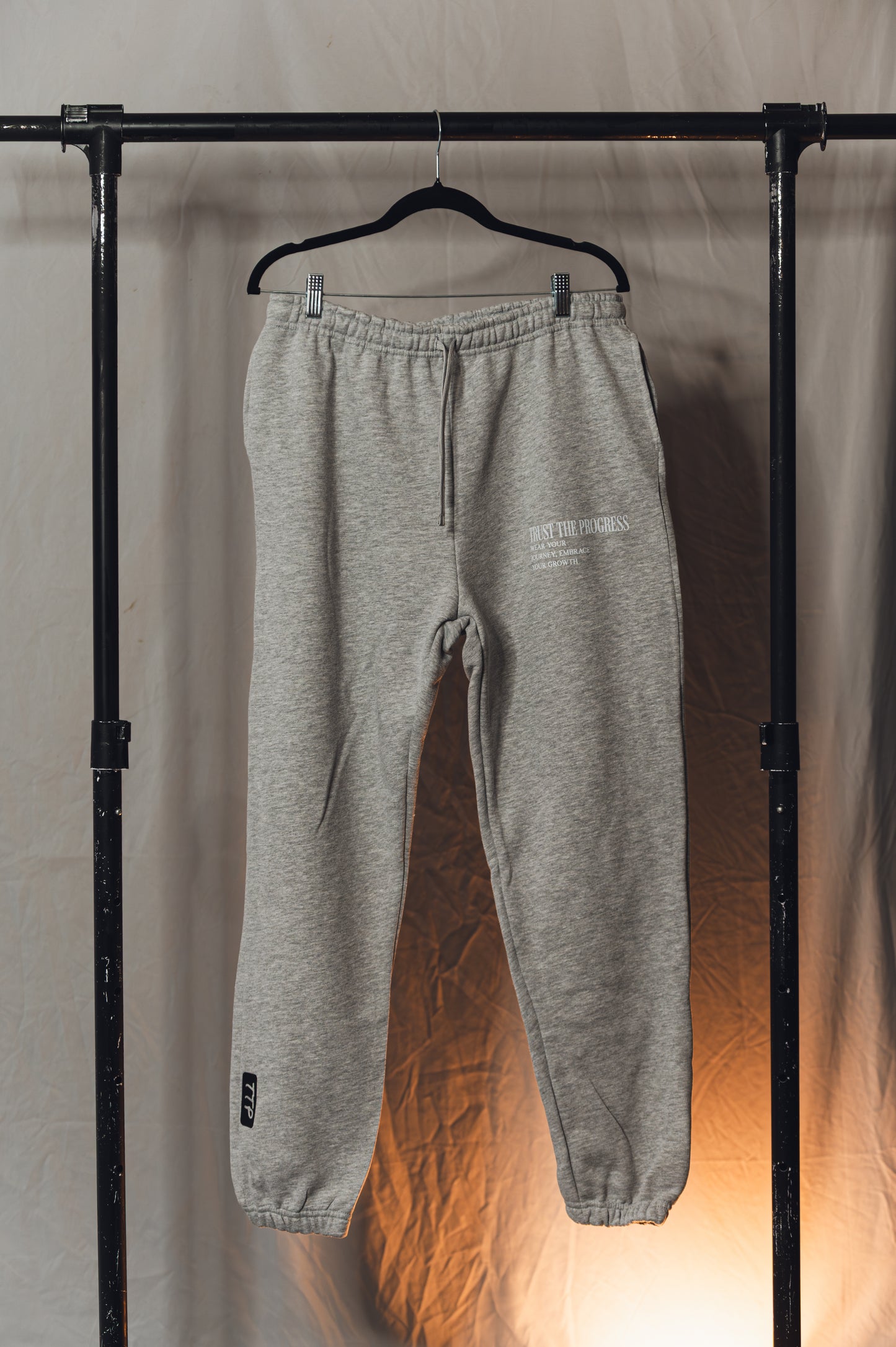 SWEATPANTS (GRAY)