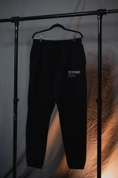 SWEATPANTS (BLACK)