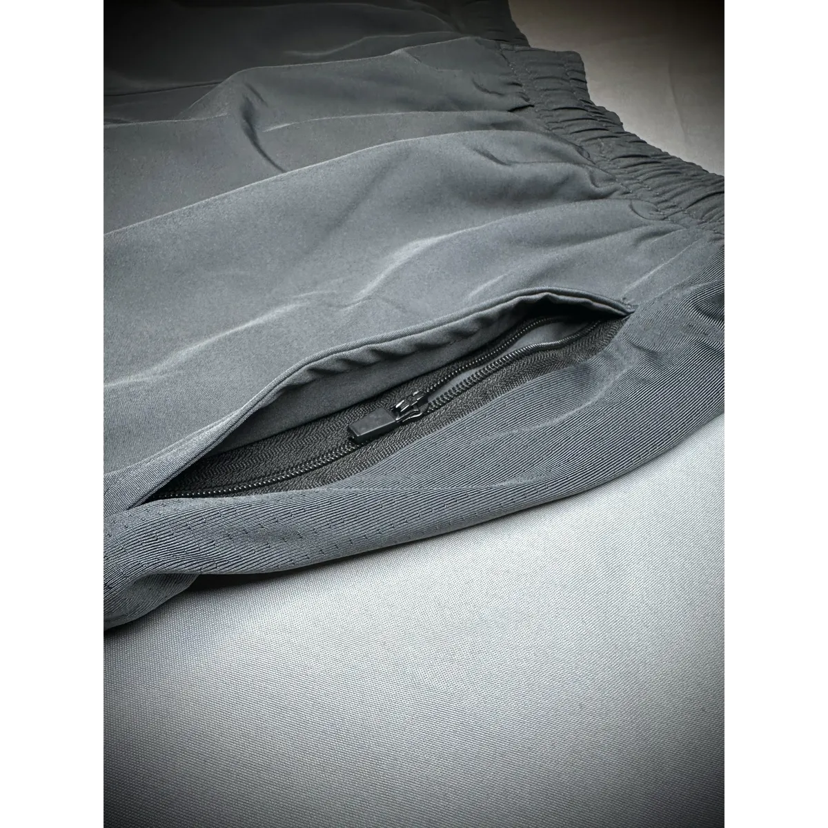 7" BREATHABLE ATHLETIC SHORTS (GRAY)
